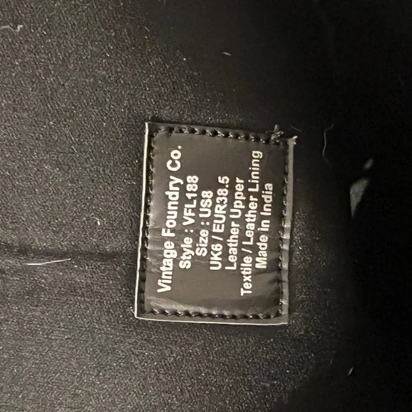 Beautiful lace up boots they are a little narrow - Picture 6 of 7